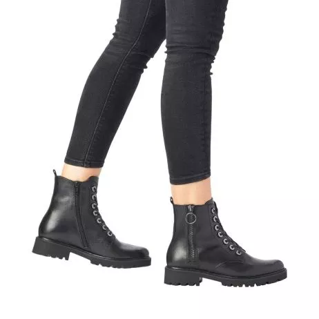 Trzewiki REMONTE D8671-01 black